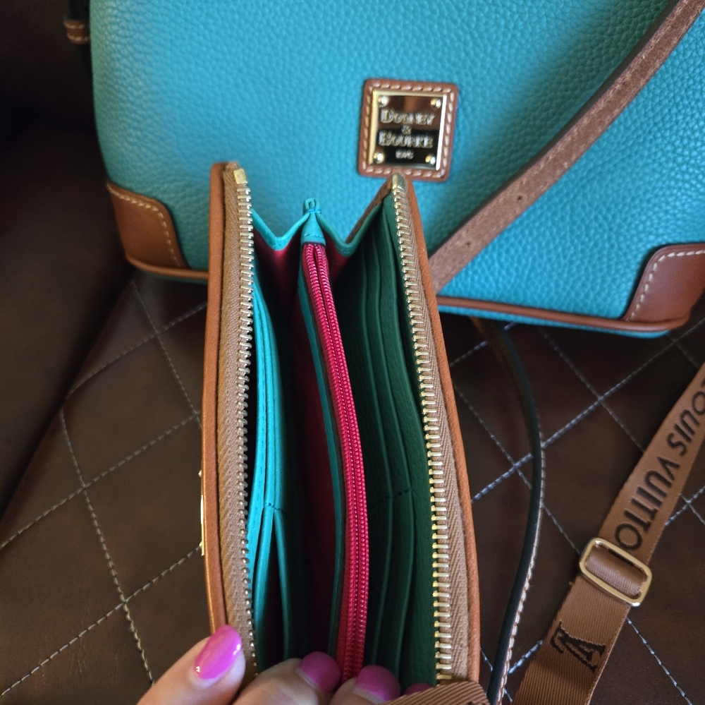 NWT Dooney & Bourke Green and Brown Crossbody Bag - Picture 7 of 10